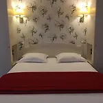 Queen Mary Opera 4* Paris