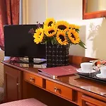 Queen Mary Opera Hotel