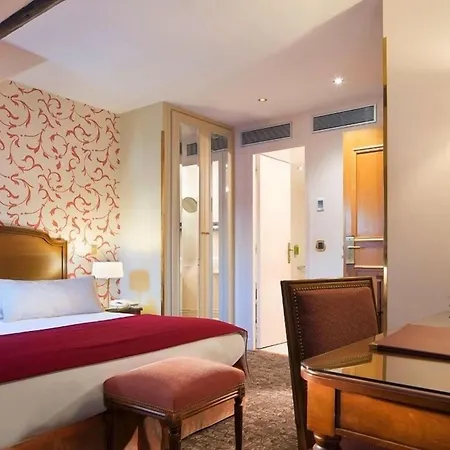 Queen Mary Opera 4*