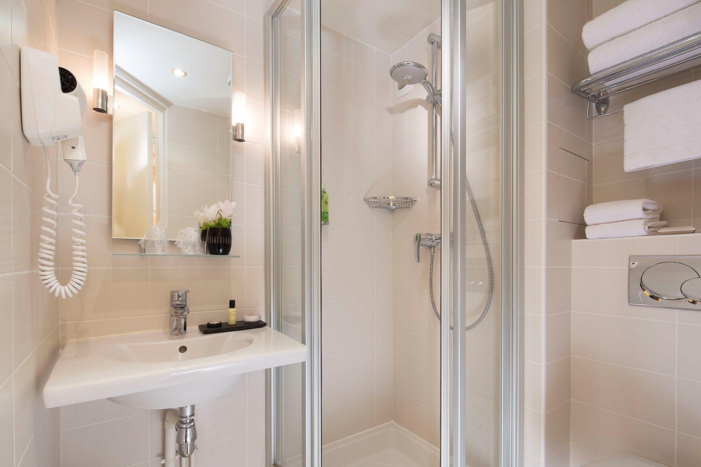 Hotel Queen Mary Opera 4*