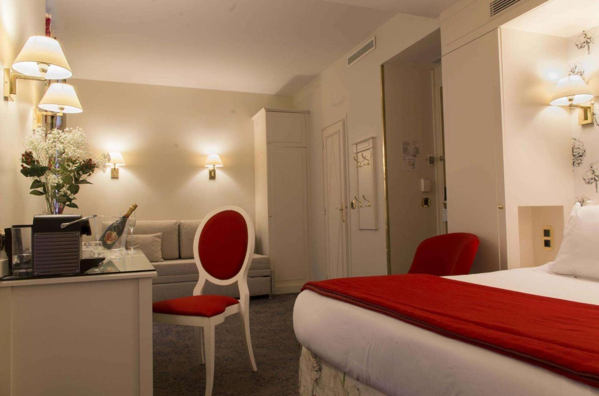 Queen Mary Opera Hotel 4*