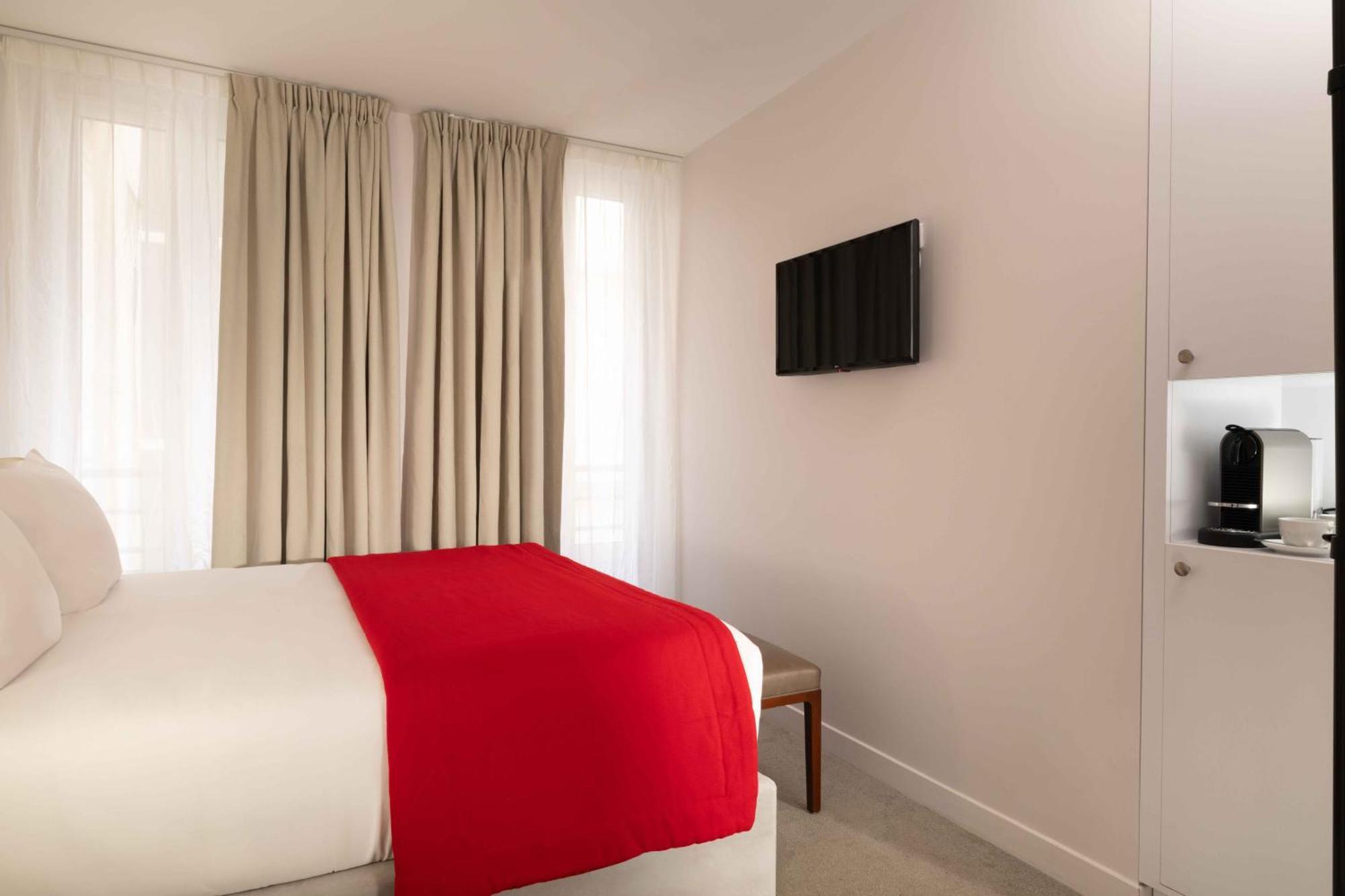 Hotel Queen Mary Opera