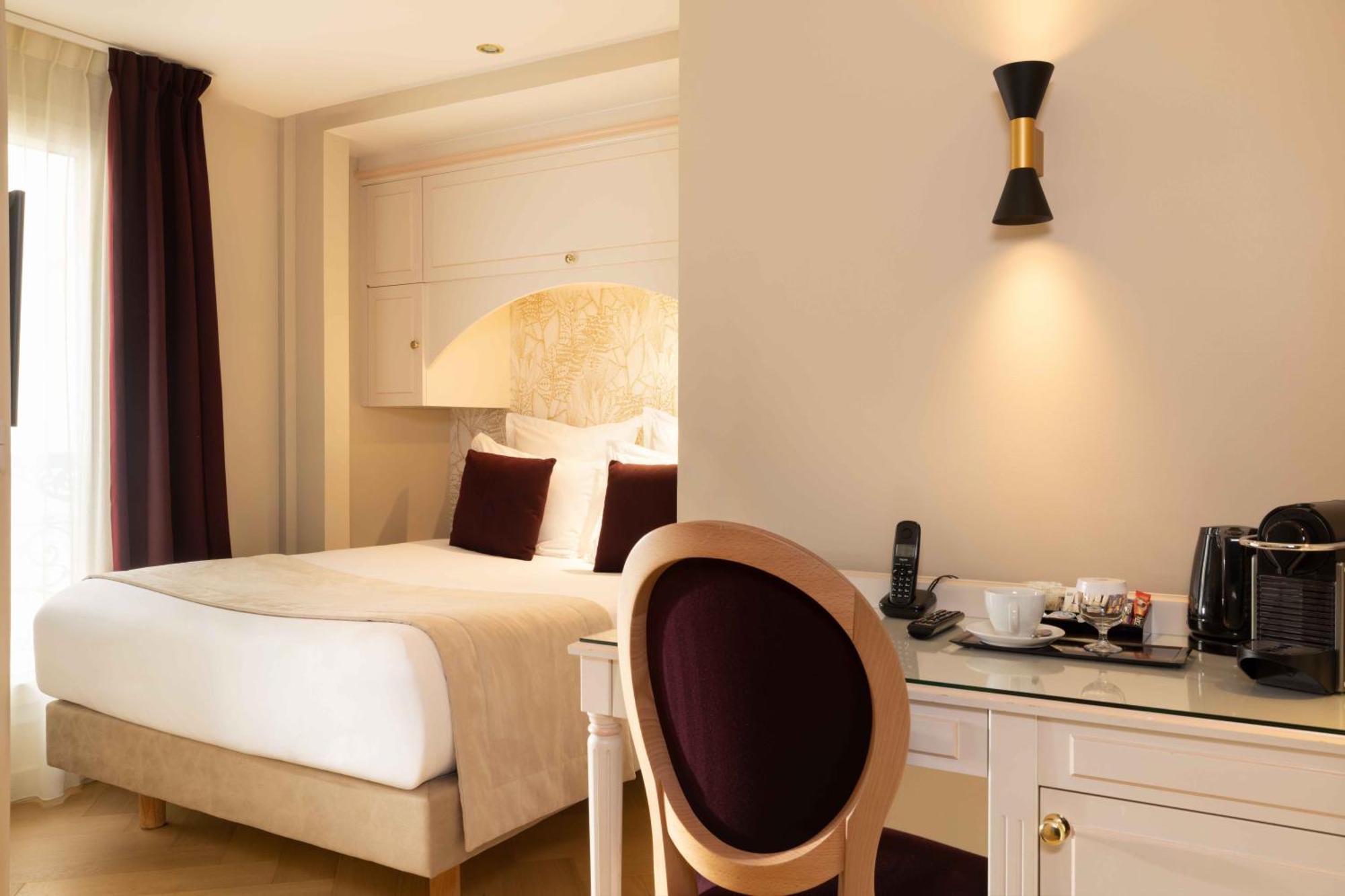 Queen Mary Opera 4*