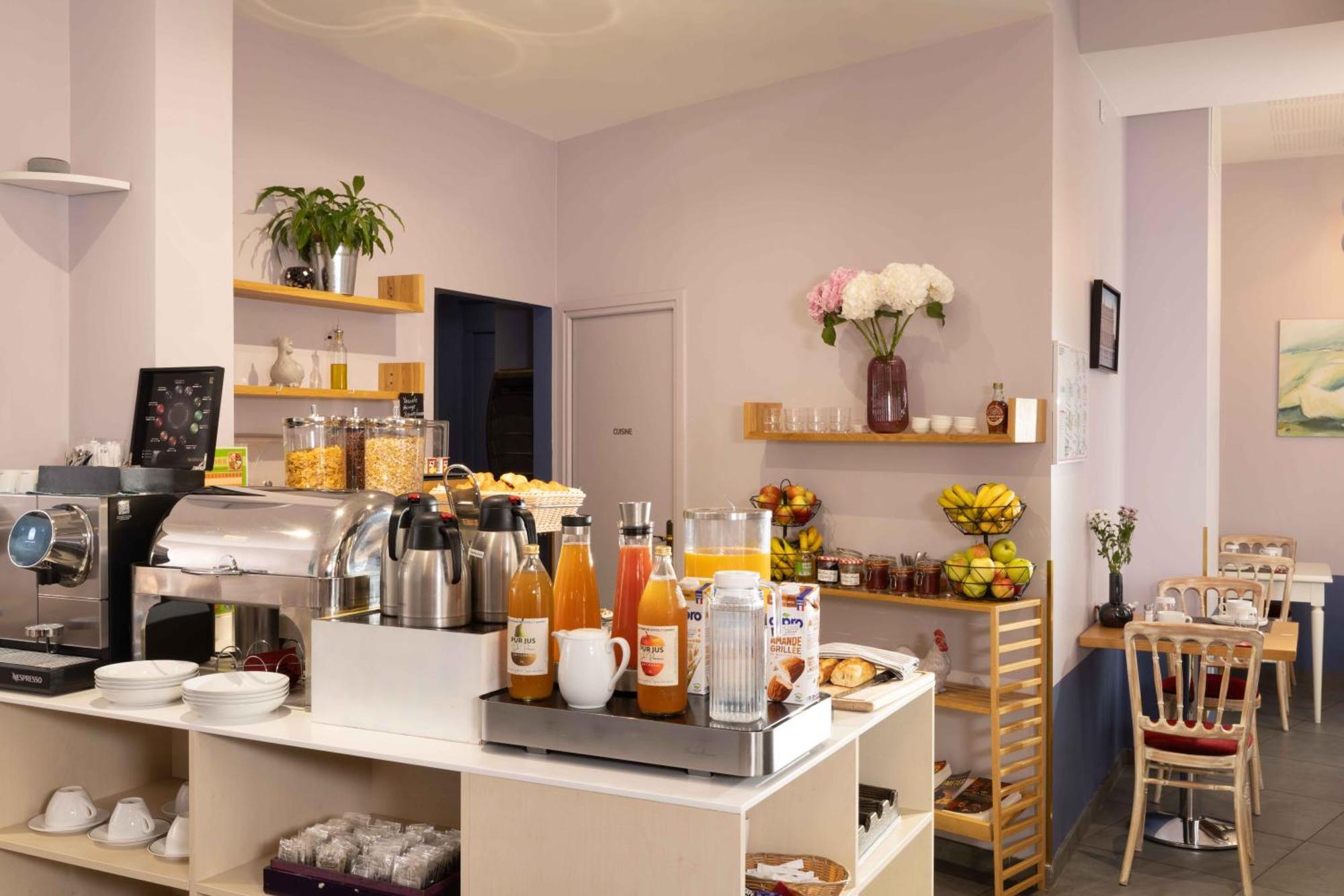 Hotel Queen Mary Opera 4*