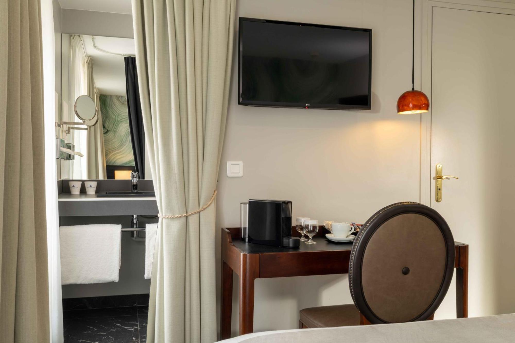 Queen Mary Opera 4*
